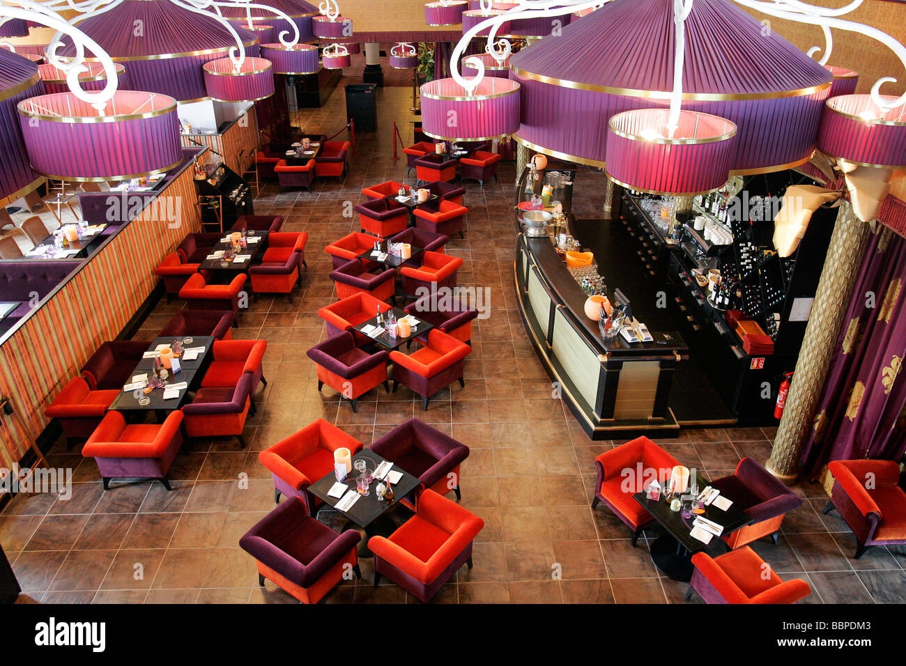 Stylowa przestrzeń restauracyjna w Budapeszcie